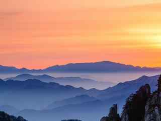 黄山_黄山旅游_中国十大名山_安徽黄山_黄山迎客松_黄山云雾风景壁纸