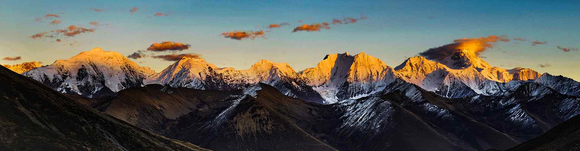 中国十大名山_贡嘎山图片_珠穆朗玛峰图片_梅里雪山图片_黄山图片_山神山图片_风景图片