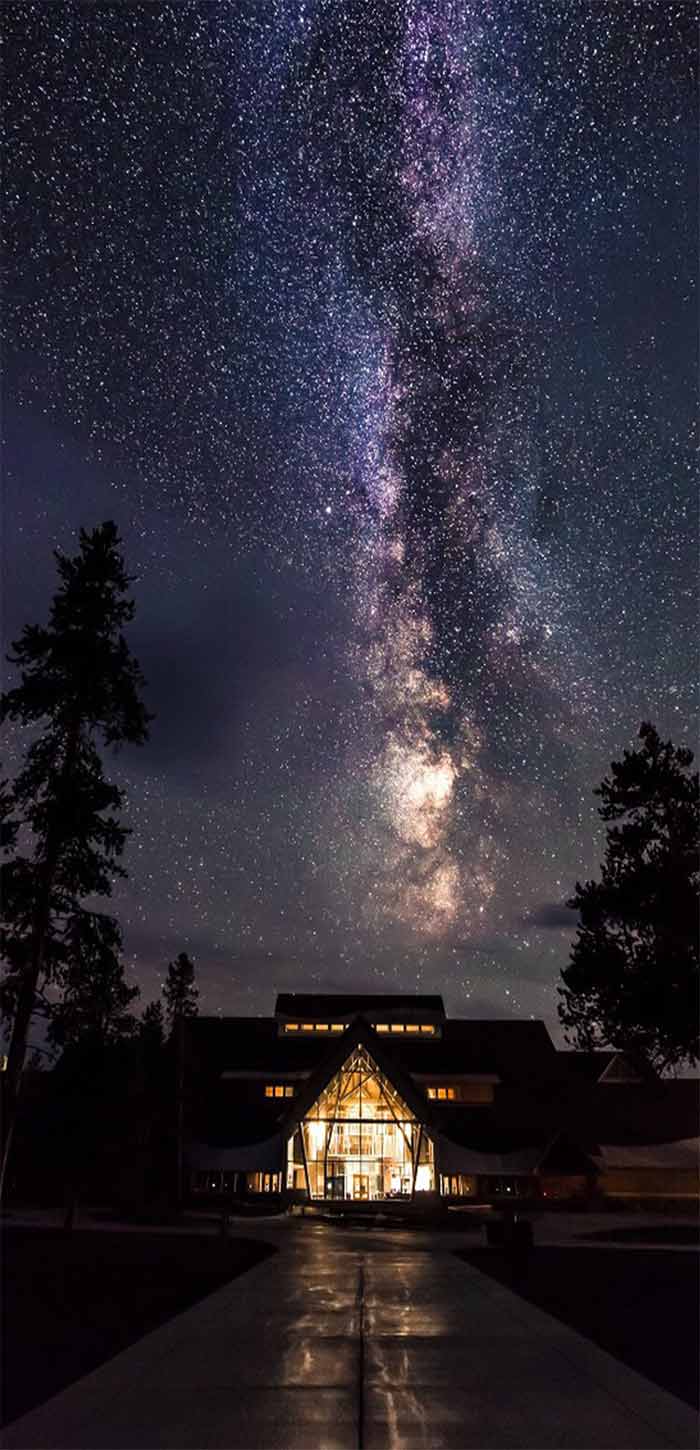 度假别墅上的高清星空手机锁屏壁纸图片