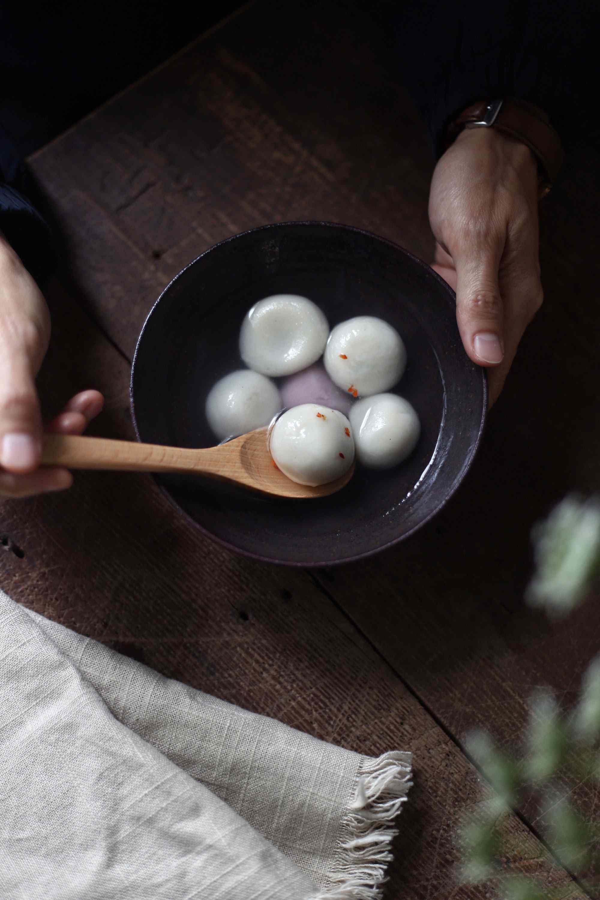 圆滚滚的元宵汤圆图片美食壁纸