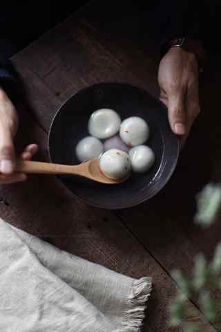 圆滚滚的元宵汤圆图片美食壁纸