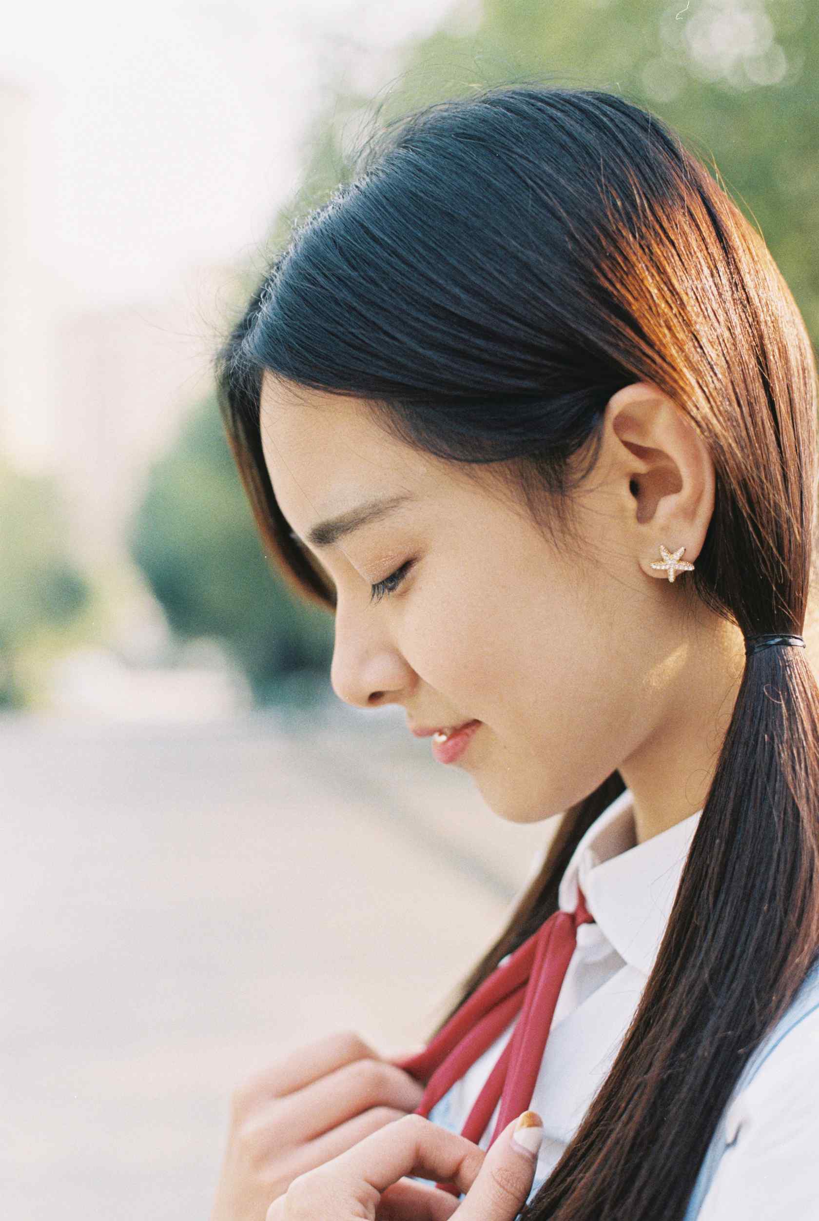 JK制服—甜美女大学生双马尾手机壁纸