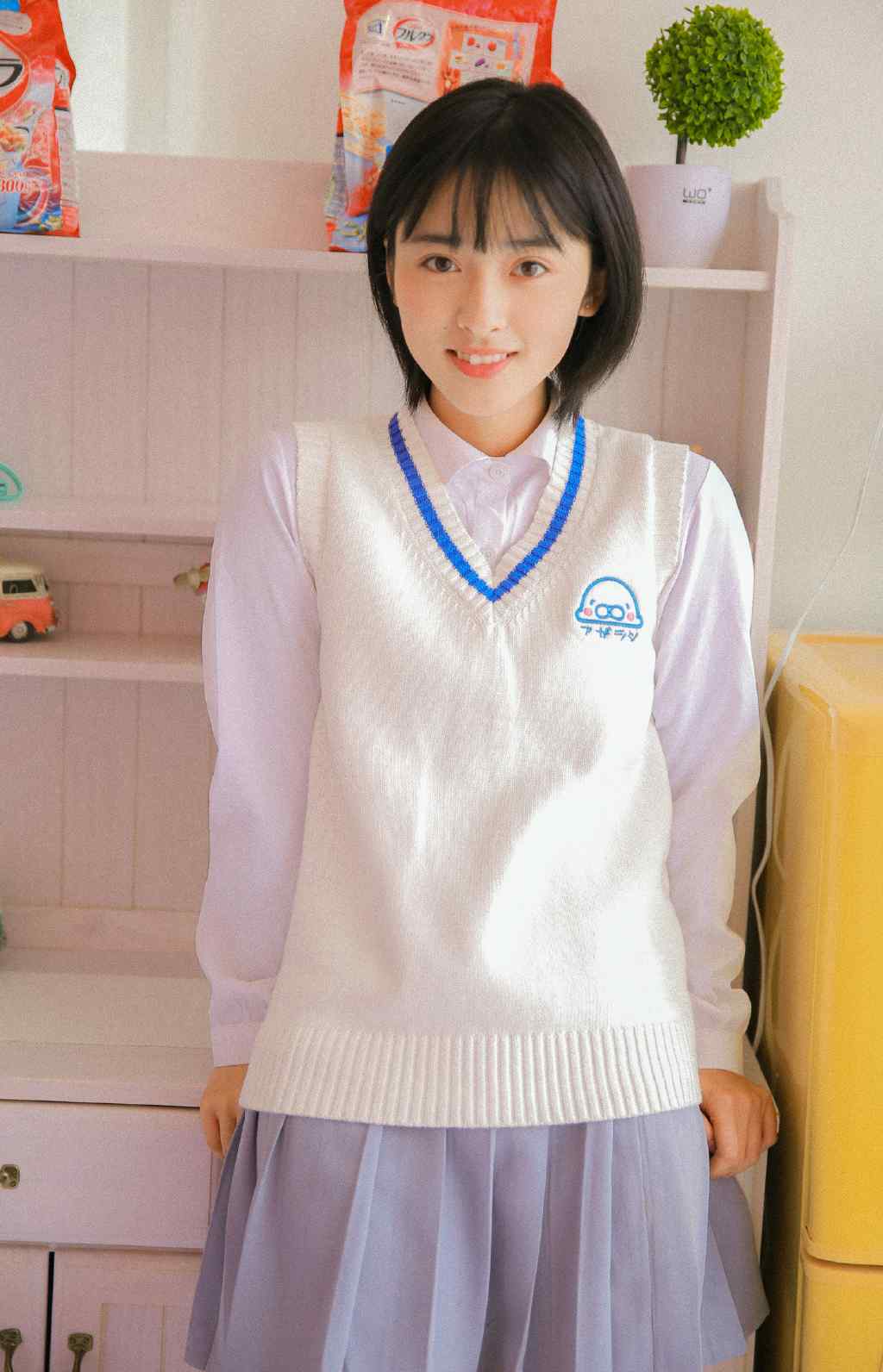 沈月校园风唯美性感写真