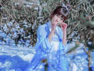 小清新古装汉服美女雪景写真桌面壁纸