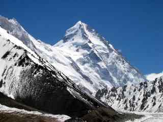 宏伟壮观的乔戈里峰雪山桌面壁纸