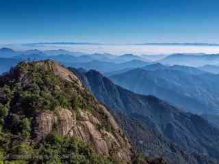 壮丽的三清山顶峰风景桌面壁纸