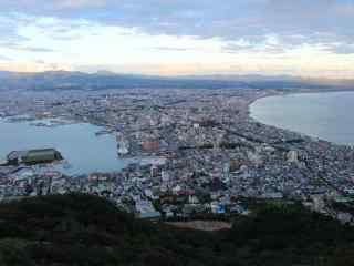 日出俯瞰函馆夜景地北海道风光桌面壁纸