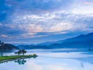 精选澄澈湛蓝的大海风景高清电脑壁纸