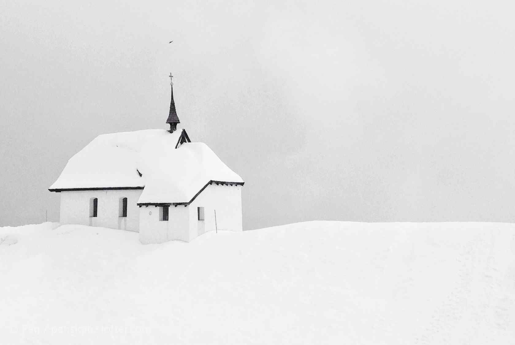 瑞士乡村雪景桌面壁纸