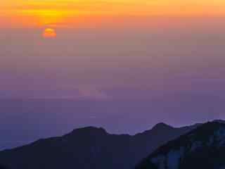 华山暖阳风景桌面壁纸