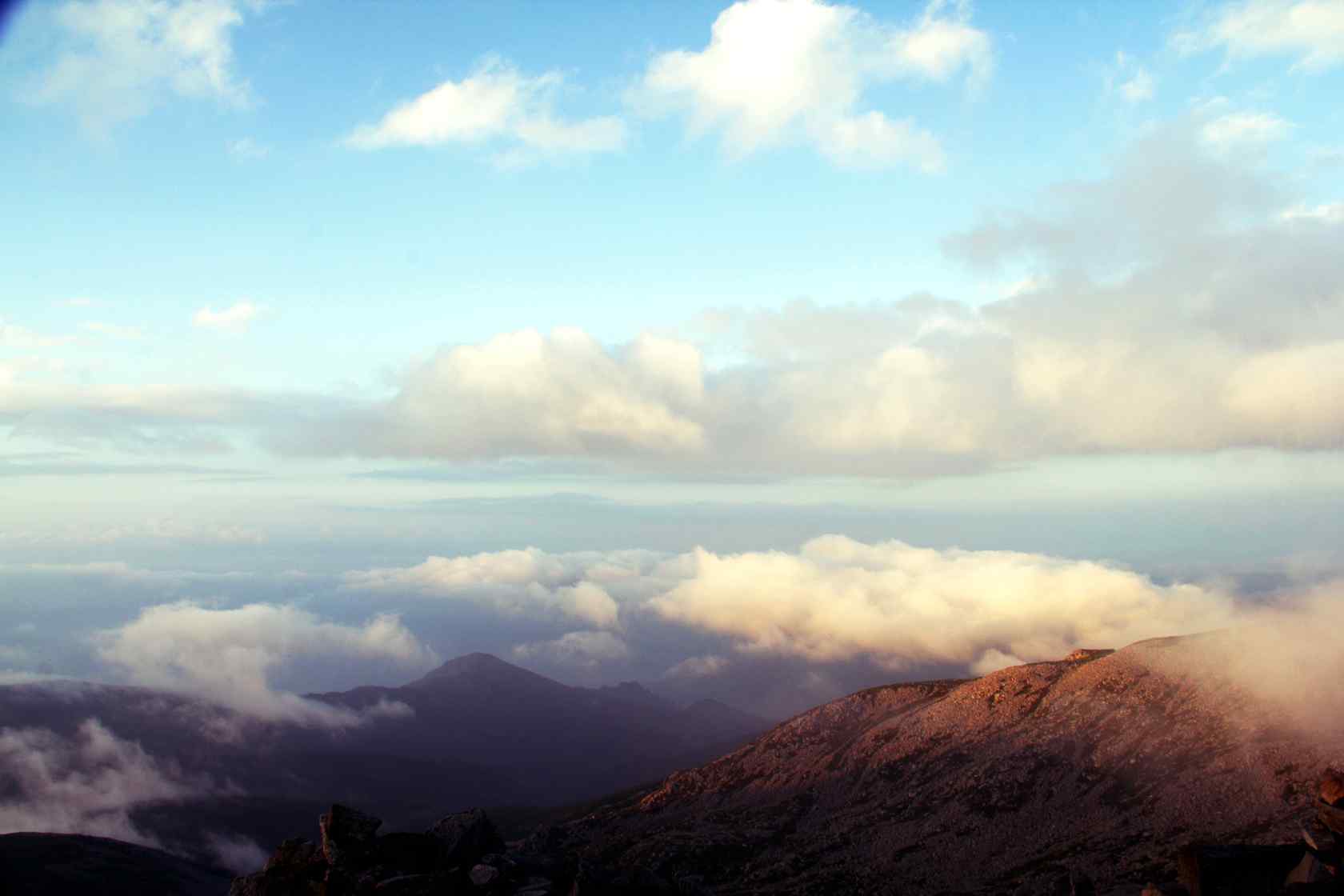 太白山晴朗的云海风景图片电脑壁纸