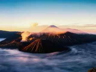 唯美的印尼布火山风景图片