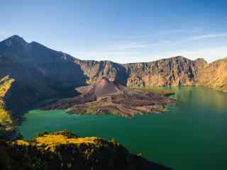 林查尼火山风景图片