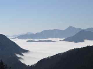 壮丽的高山云海风景图片