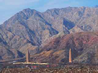 贺兰山双塔景观图片