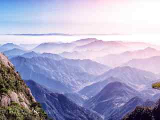 唯美晨光下三清山山峰风景桌面壁纸