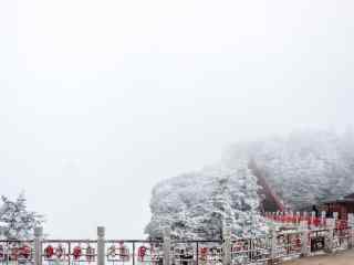 峨眉山壮丽的雪景桌面壁纸