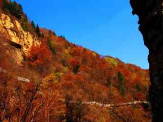 雾灵山秋日唯美风景桌面壁纸