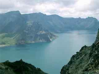 长白山天池清凉风景壁纸