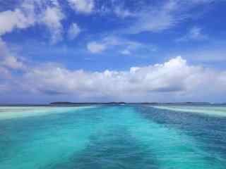 清新夏日海边风景桌面图片