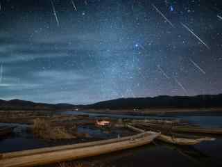 漫天流星雨划过天际桌面壁纸